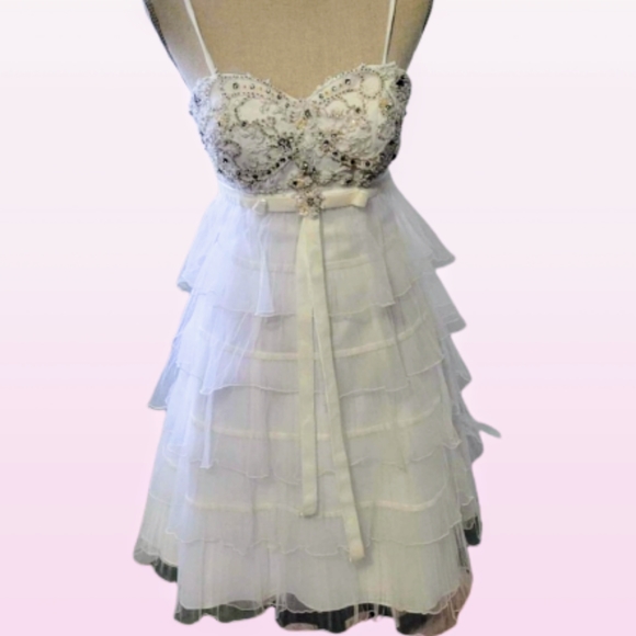 (A) Vintage 1980 Alyce Designs white beaded tea length dress size 8 - Picture 1 of 8